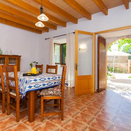 Villa Paula Llombarts